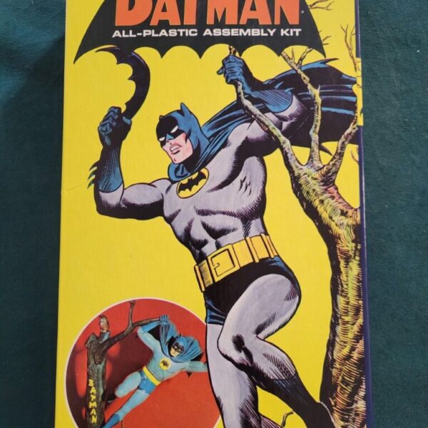 VINTAGE 1964 BATMAN AURORA MODEL KIT 467-149 W/ ORIGINAL BOX