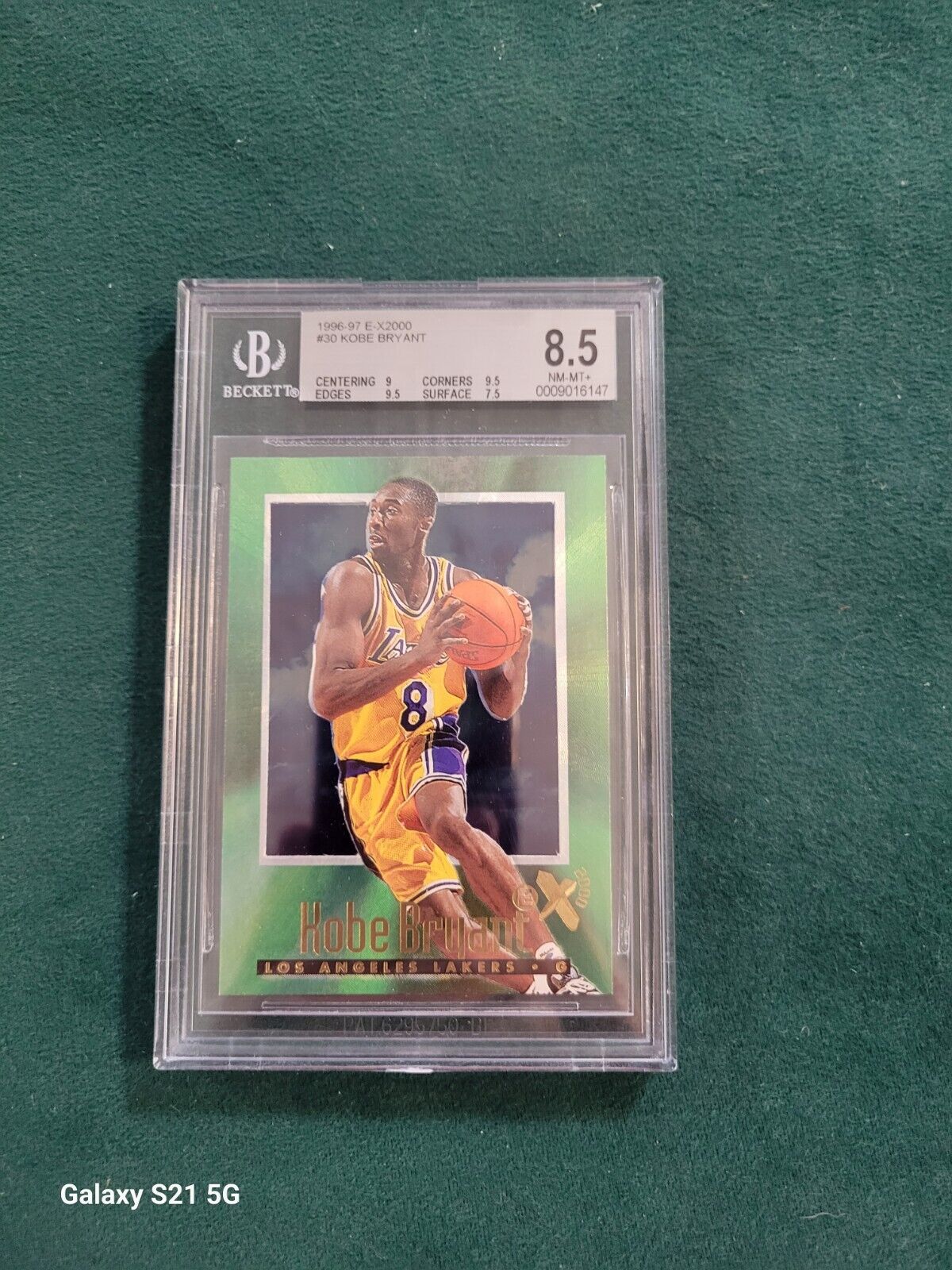 1996-97 E-X2000 #30 Kobe Bryant BGS 8.5